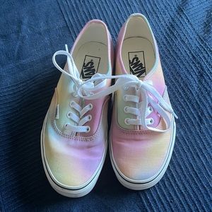 Women’s Rainbow Authentic Vans 👟